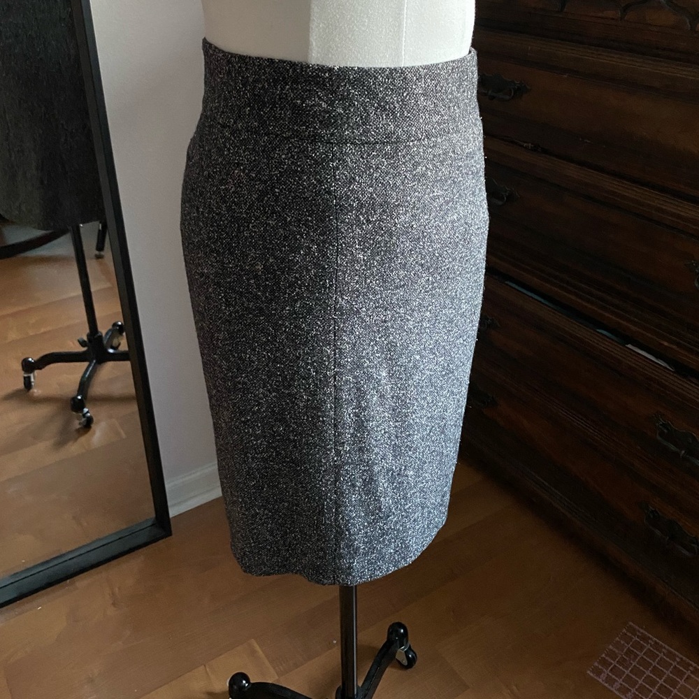 Banana Republic high-waisted pencil skirt